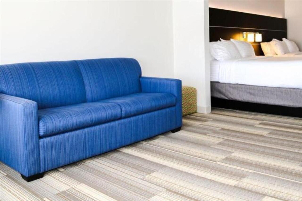 Holiday Inn Express & Suites Kingston-Ulster By Ihg Hotel