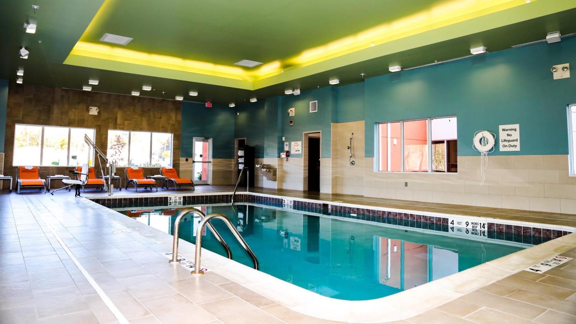 Holiday Inn Express & Suites Kingston-Ulster By Ihg Hotel