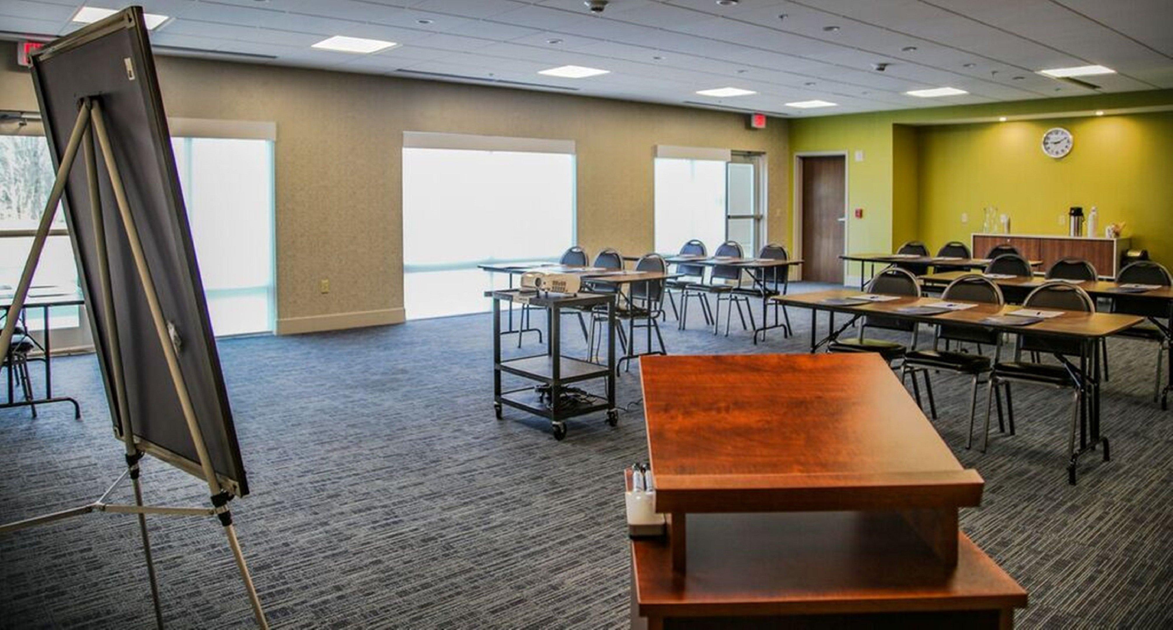 Holiday Inn Express & Suites Kingston-Ulster By Ihg Lake Katrine