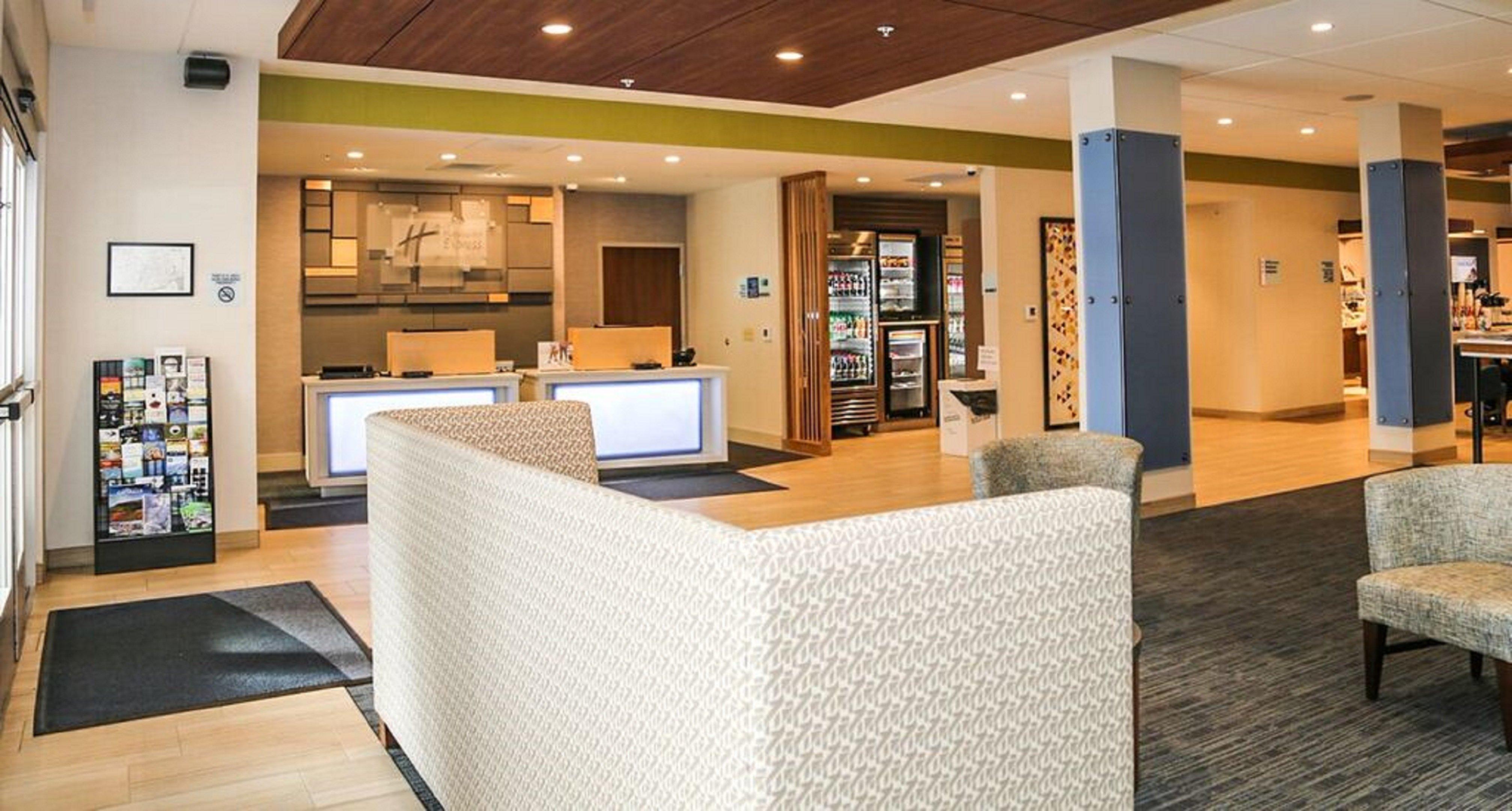 Hotel Holiday Inn Express & Suites Kingston-Ulster By Ihg Lake Katrine