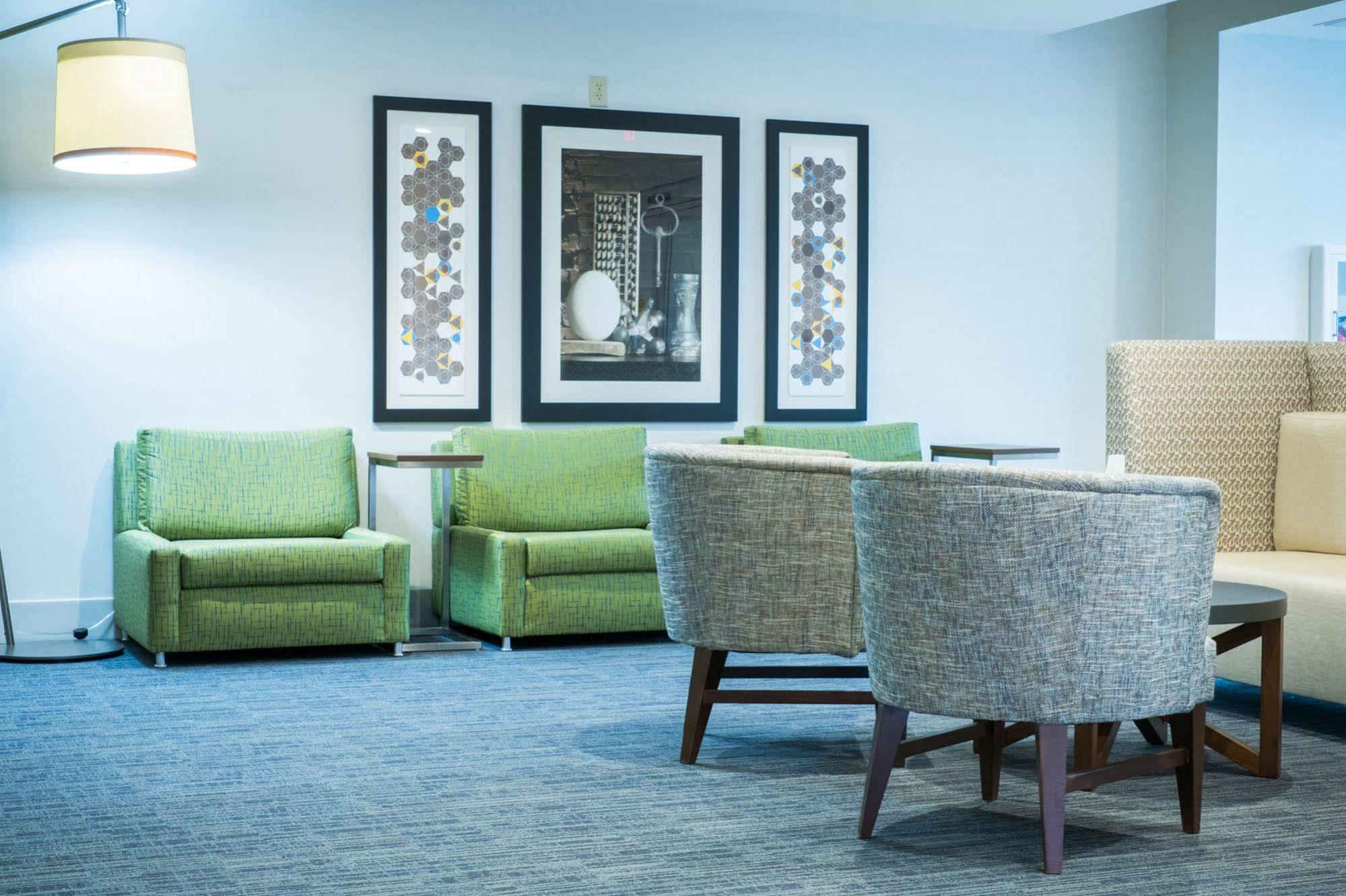 Express & Kingston-ulster By Ihg Hotel