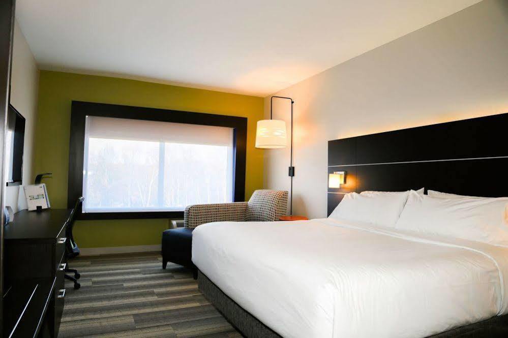Express & Kingston-ulster By Ihg