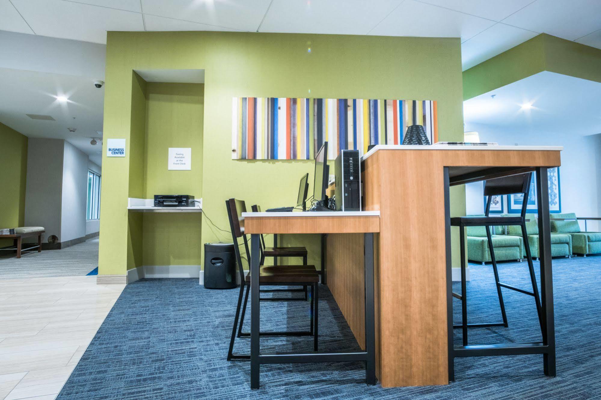 Express & Kingston-ulster By Ihg